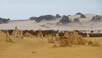 gelbe und weisse Wueste nambung